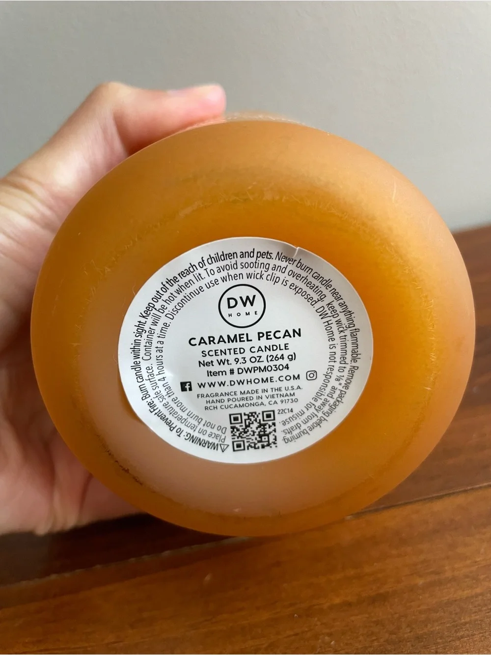New DW Home Caramel Pecan Scented Jar Candle 9.3 OZ